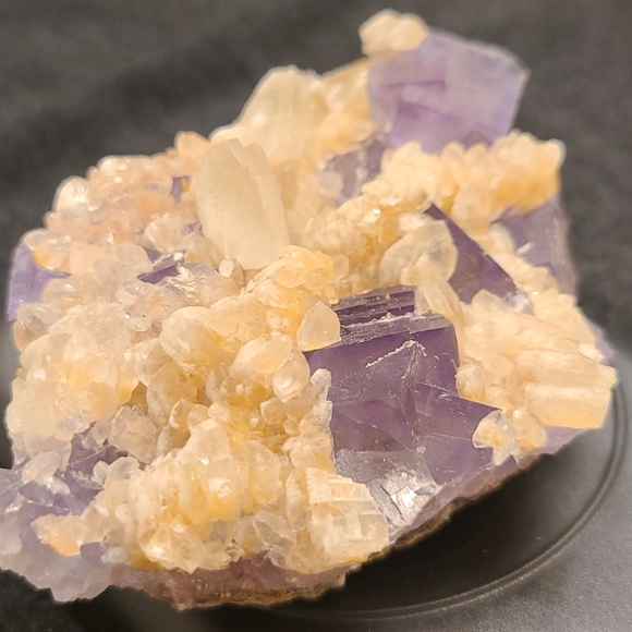 Fluorite with Calcite crystal 🔮 - Picture 4 of 10